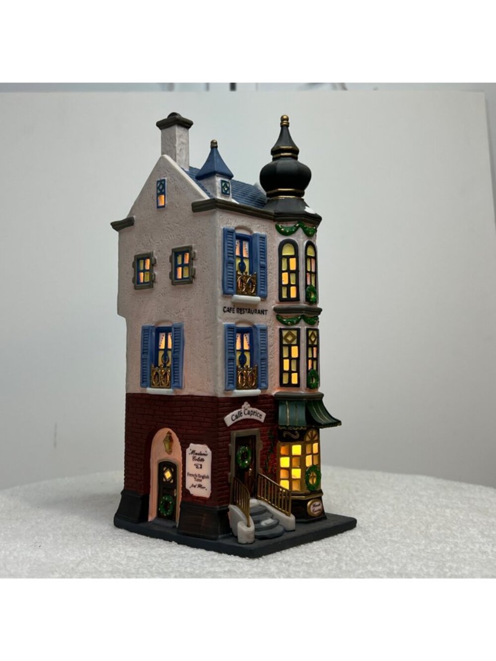 Dept 56 Cafe Caprice French Restaurant, Christmas in The City (No Box) - 1996 - Picture 3 of 9